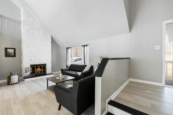 Comment rénover un escalier de piscine abîmé